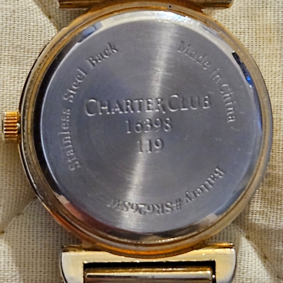 Macy's Charter Club Ladies Goldtone Watch ☆ Gemmed ☆ New Battery ☆ - Picture 2 of 6